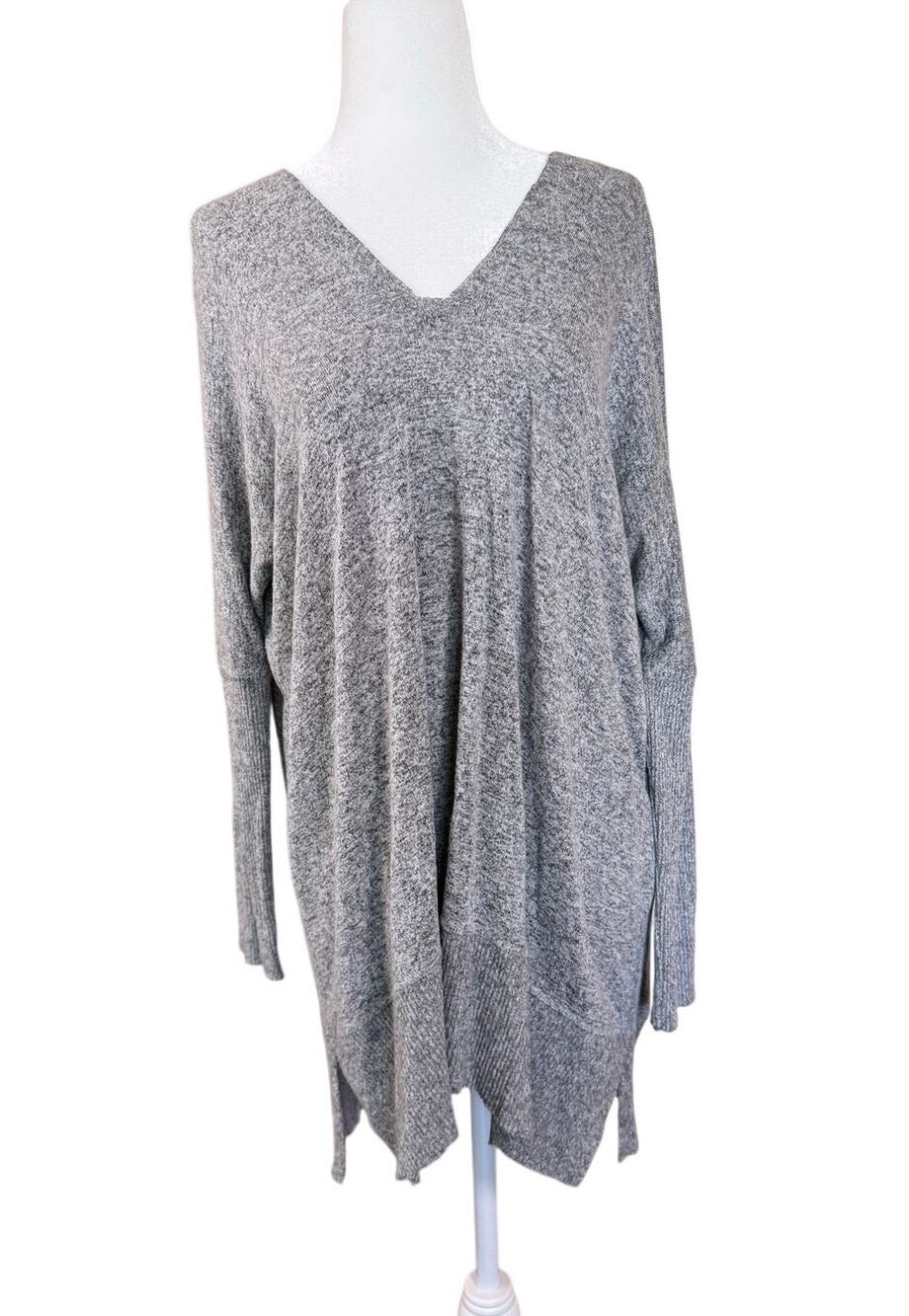 Chance or Fate Gray Oversized Tunic Sweater Women’s Medium